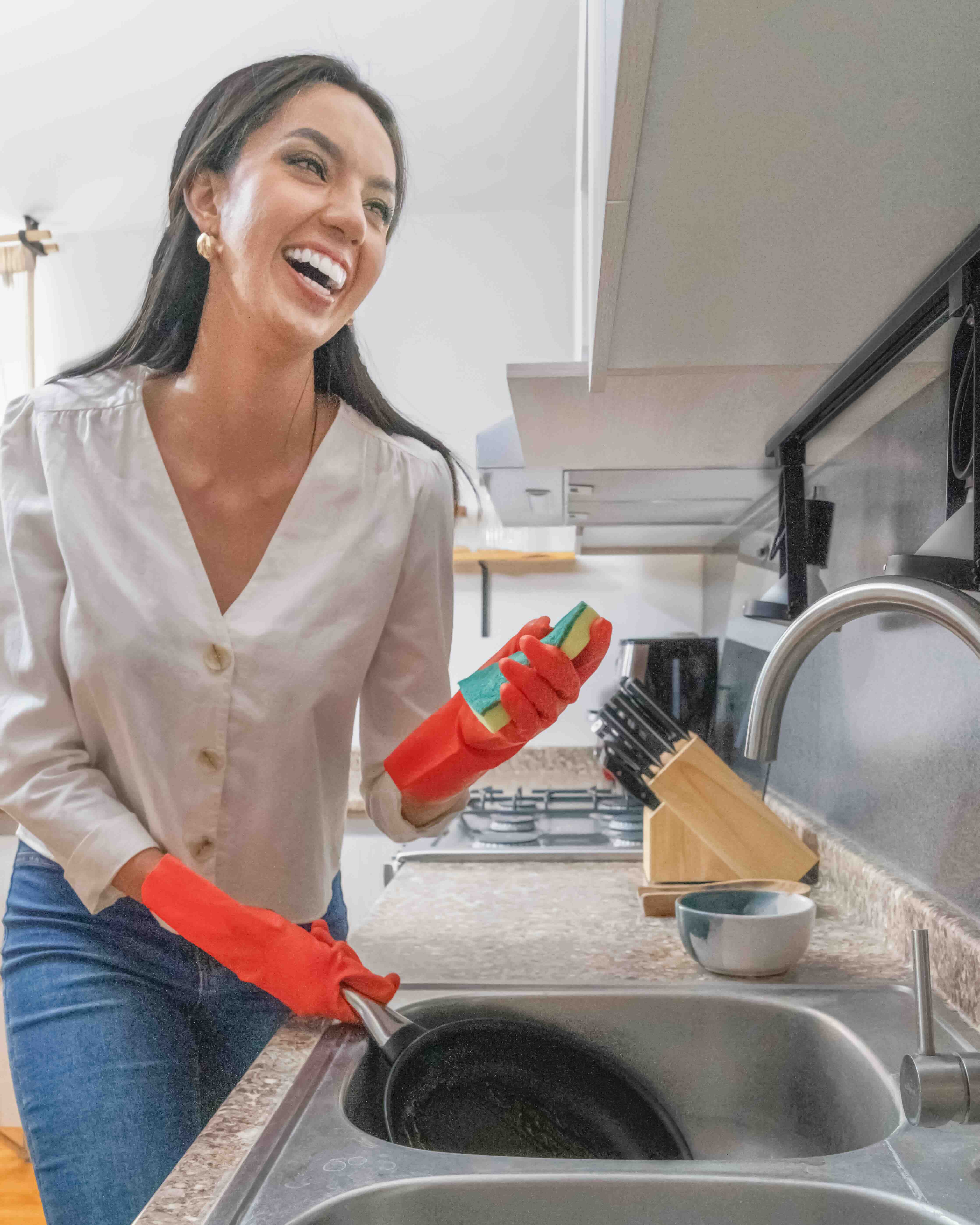 Guía para lavar trastes de manera fácil y eficiente